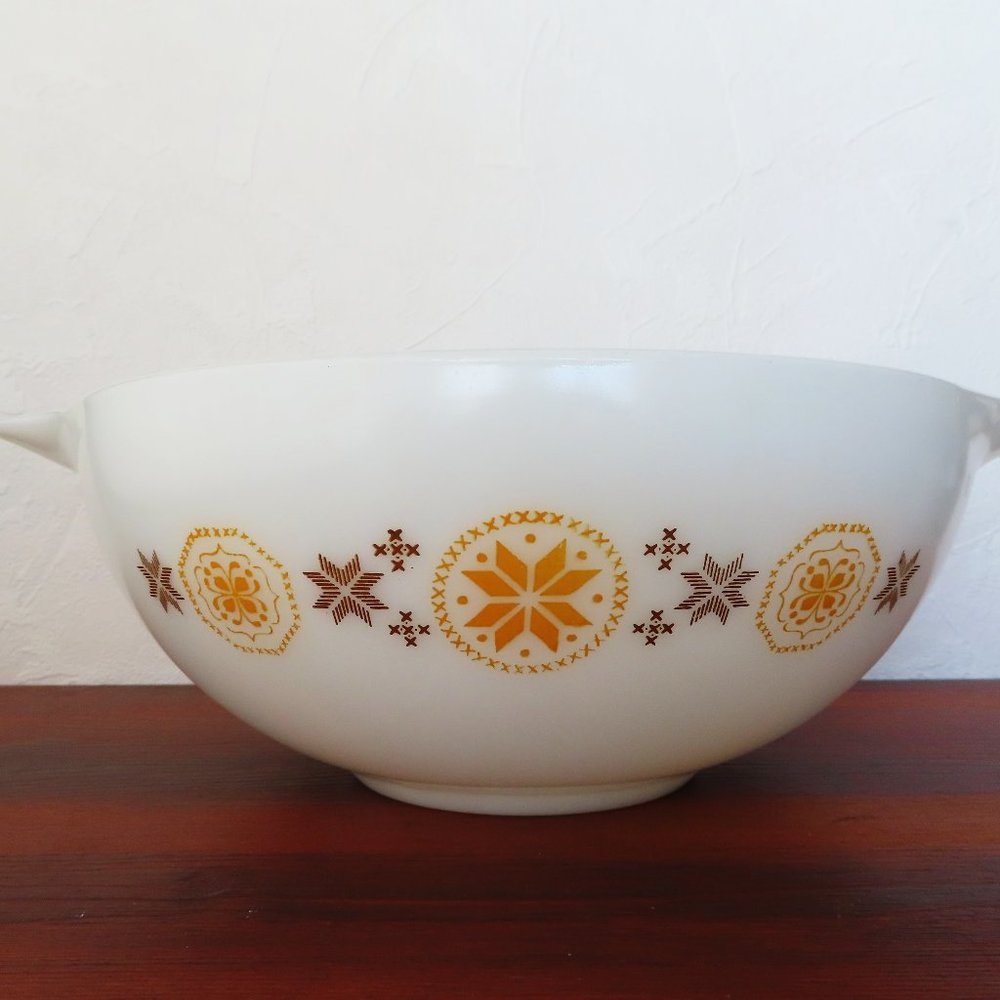 Vintage Pyrex Bowl Town & Country Pennsylvania hex